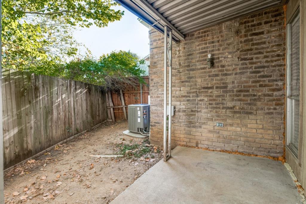 Saint Claire Woods Twnhs - Residential