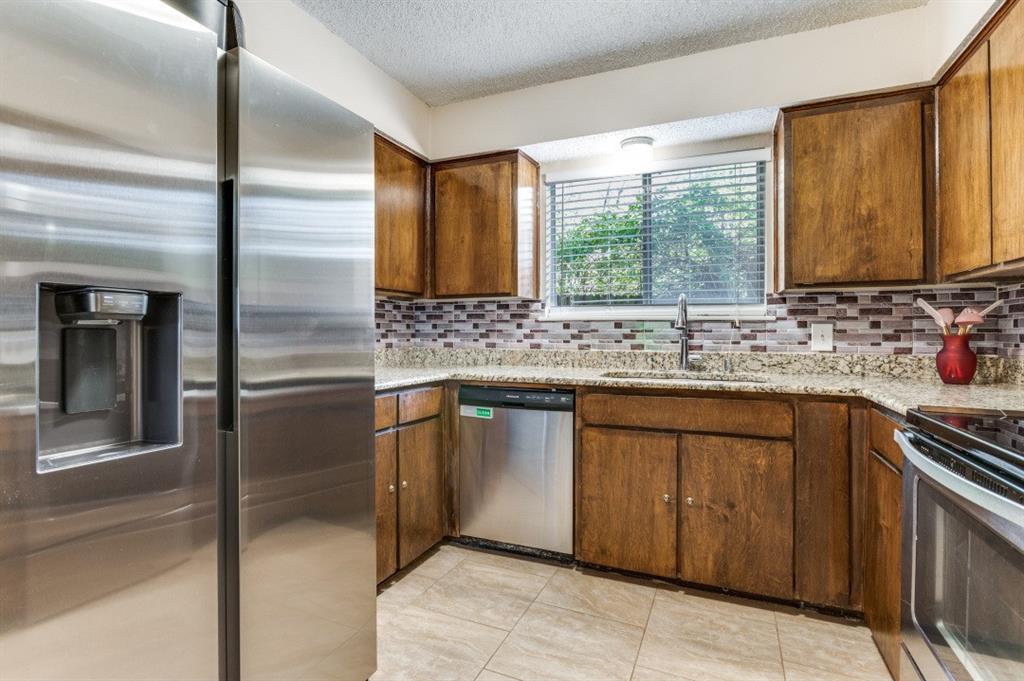 Saint Claire Woods Twnhs - Residential