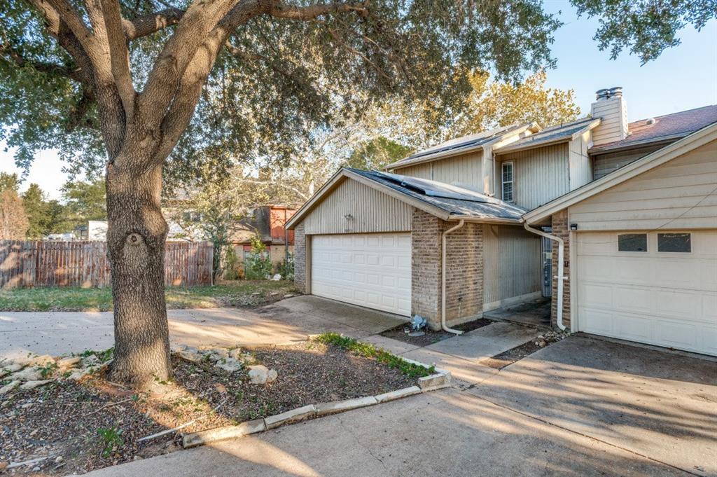 Saint Claire Woods Twnhs - Residential