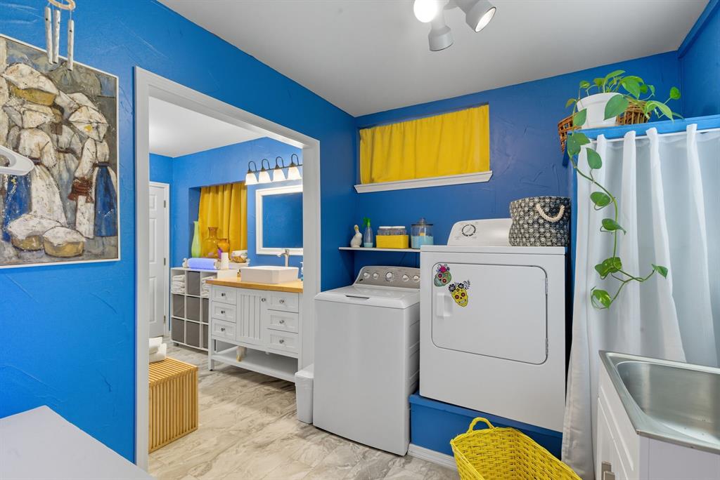 348 A Sam Houston Street