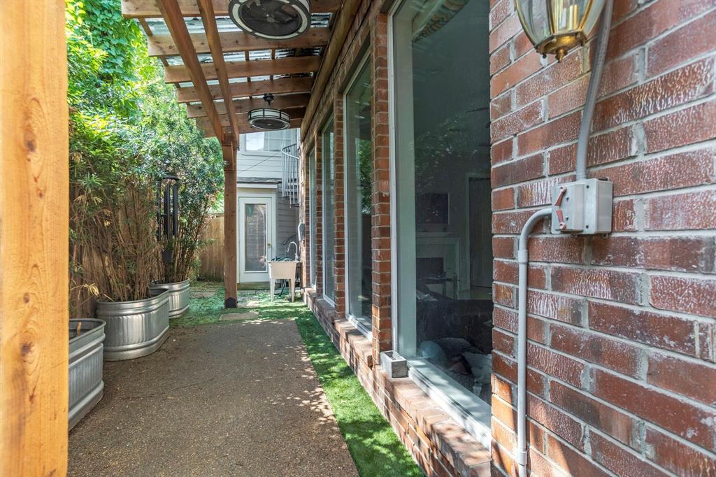 University Annex 02 Inst Rep - Residential