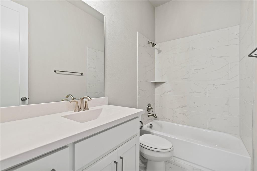 Star Trail Ph Seven - Residential