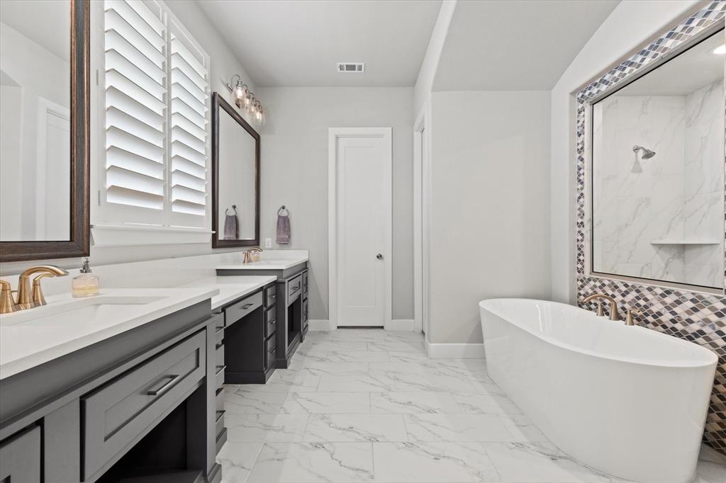 2260 Rainforest Drive