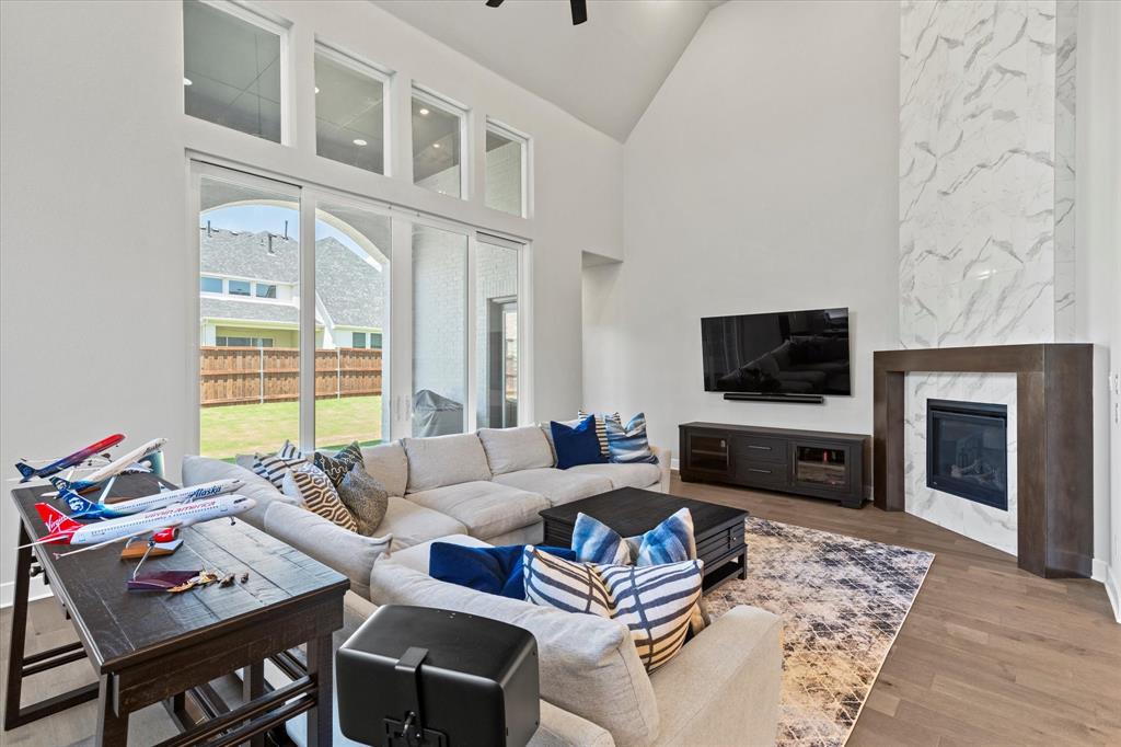 Star Trail Ph Seven - Residential