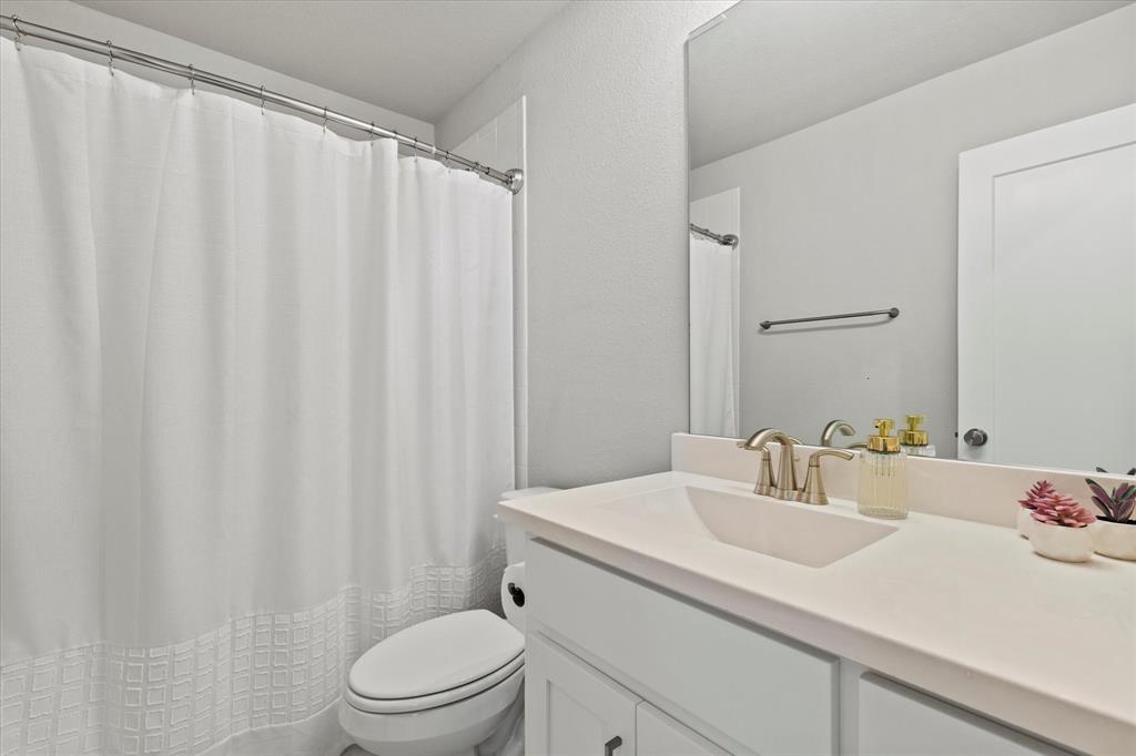 Star Trail Ph Seven - Residential