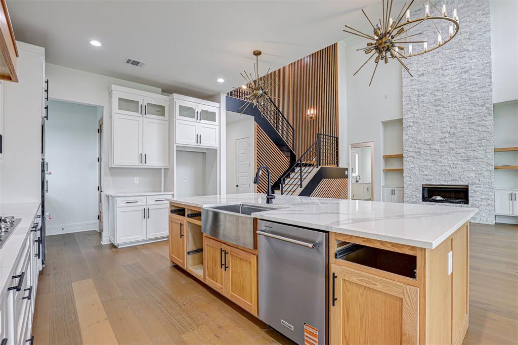 208 Utopia Court
