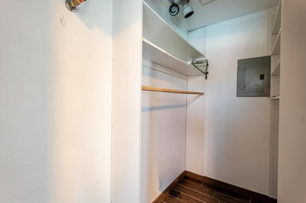 Abst: 1467, Survey: T & P RR CO SUR 101 - Residential