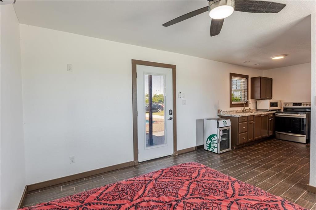 Abst: 1467, Survey: T & P RR CO SUR 101 - Residential