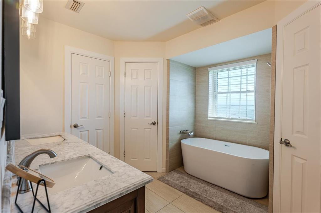 Abst: 1467, Survey: T & P RR CO SUR 101 - Residential