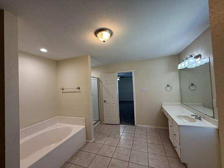 Coventry Hills Addition - Residential Lease