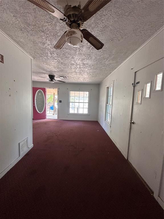 303 N Cryer