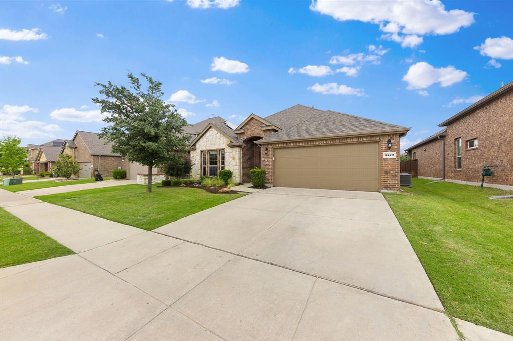 3429 Collingham Street