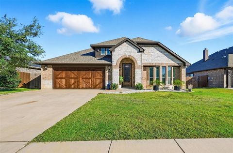Photo of 553 Harvest Grove Drive, Waxahachie, TX 75165 (MLS # 21095522) Photo of 553 Harvest Grove Drive, Waxahachie, TX 75165 (MLS # 21095522)