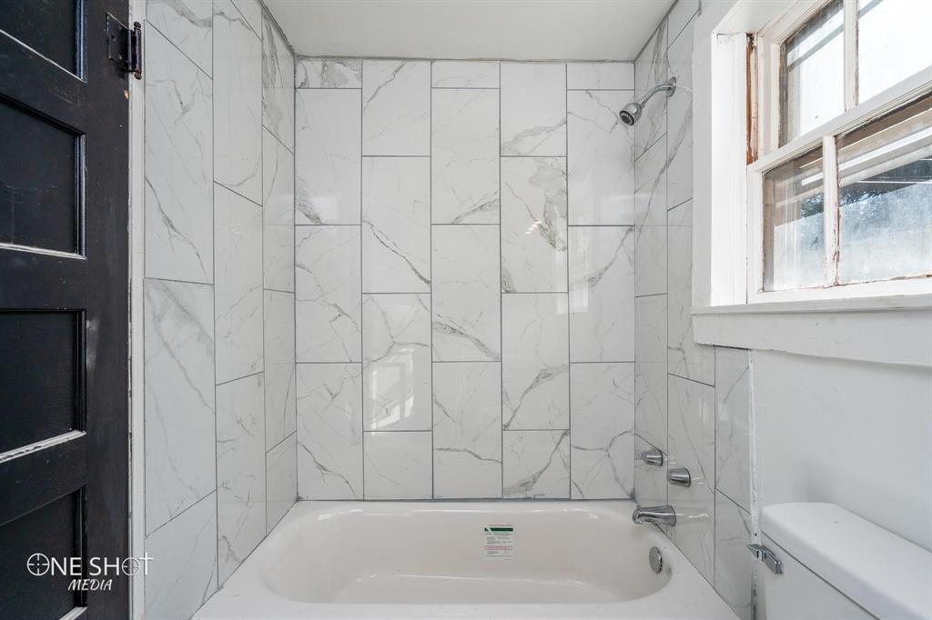 Aline Swan Sub Of Blvd Heights - Residential Income