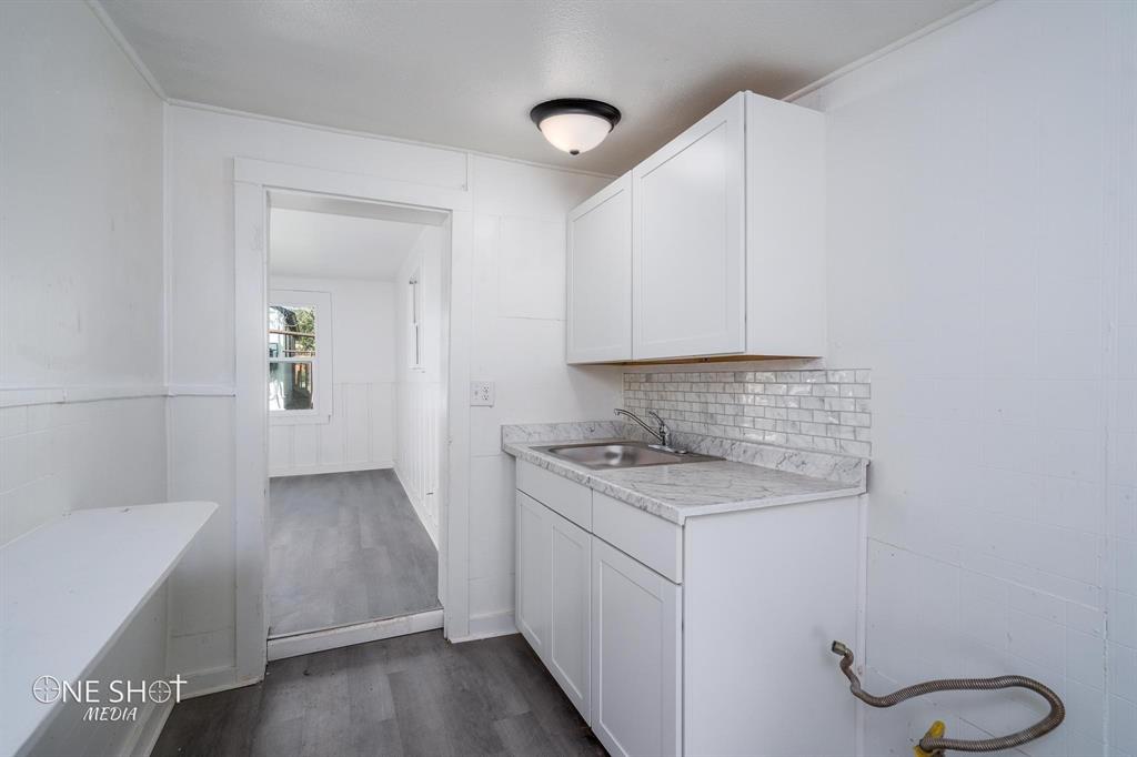 Aline Swan Sub Of Blvd Heights - Residential Income