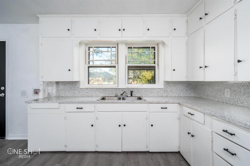 Aline Swan Sub Of Blvd Heights - Residential Income