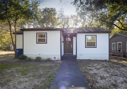 Photo of 1103 N Sherman Street, Ennis, TX 75119 (MLS # 21408693)