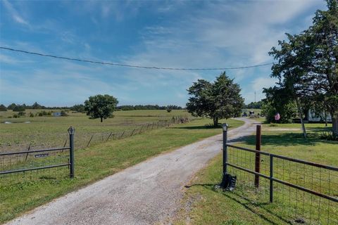 A home in Farmersville