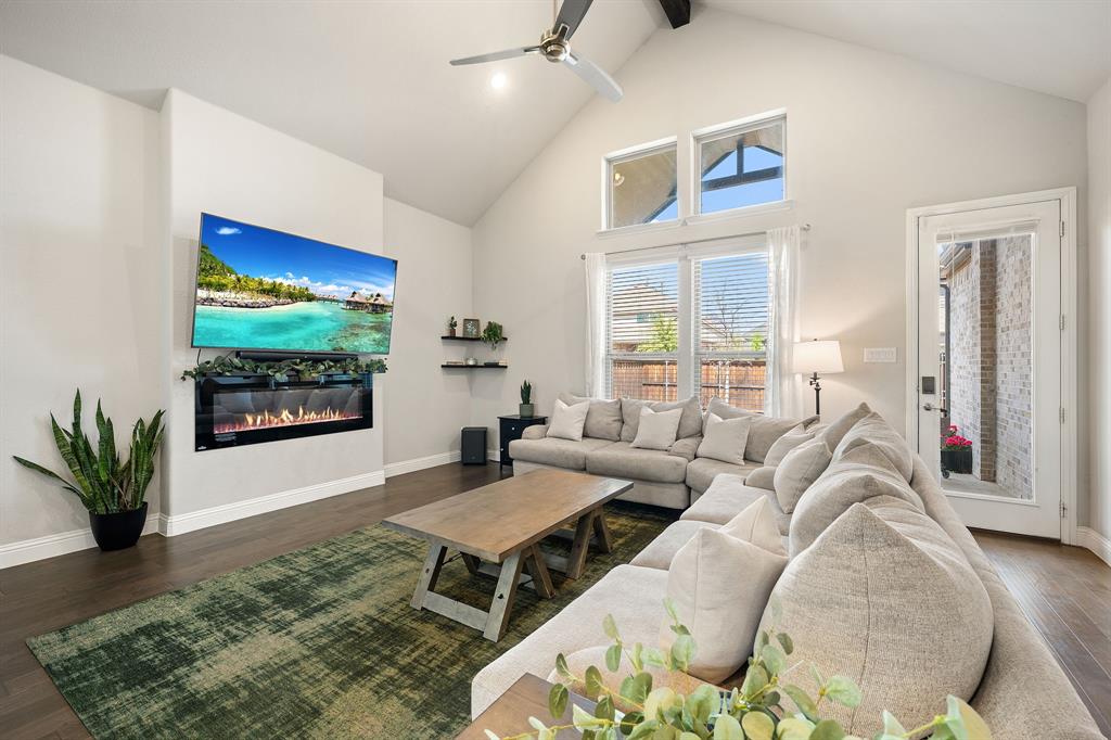 2270 English Ivy Road