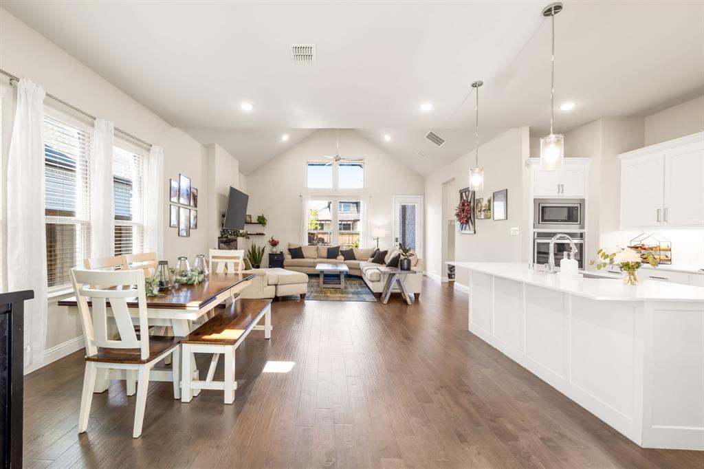 2270 English Ivy Road