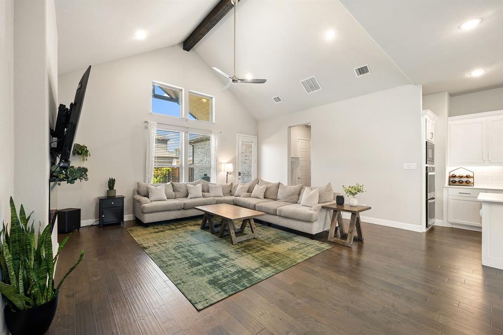 2270 English Ivy Road