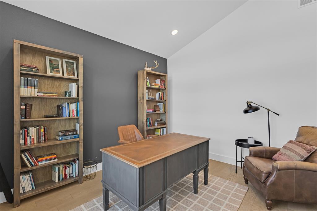 1701 Wintergreen Avenue