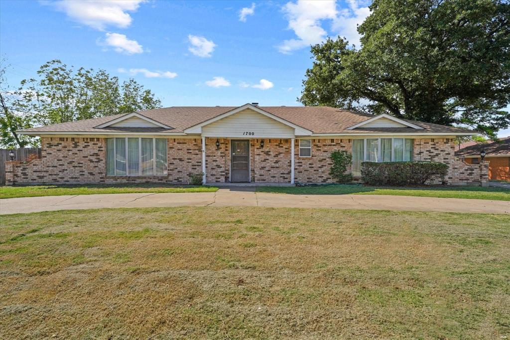 1700 Northcrest Drive
