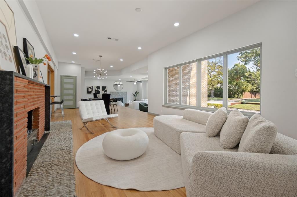 515 Aqua Drive