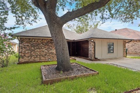 2203 Placid Drive Carrollton TX 75007
