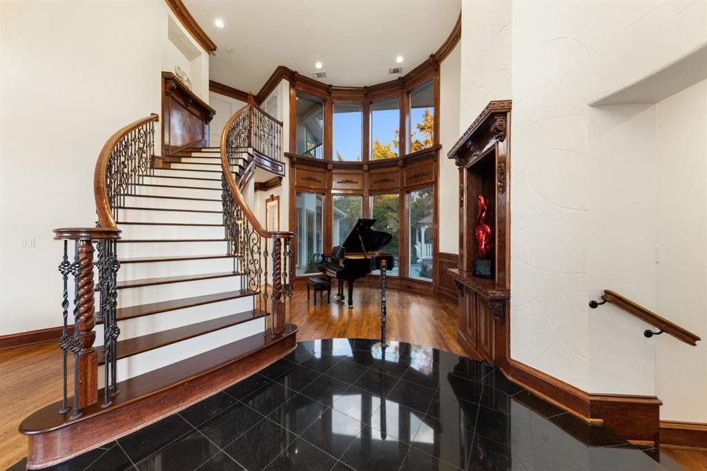 Regents Park - Residential