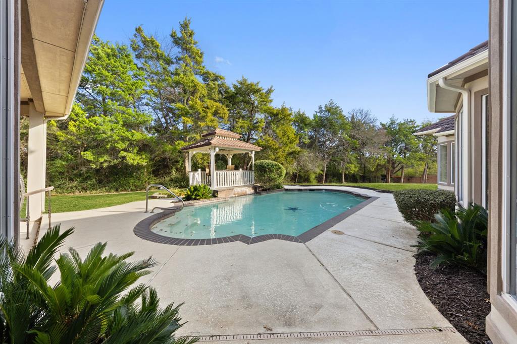 Regents Park - Residential