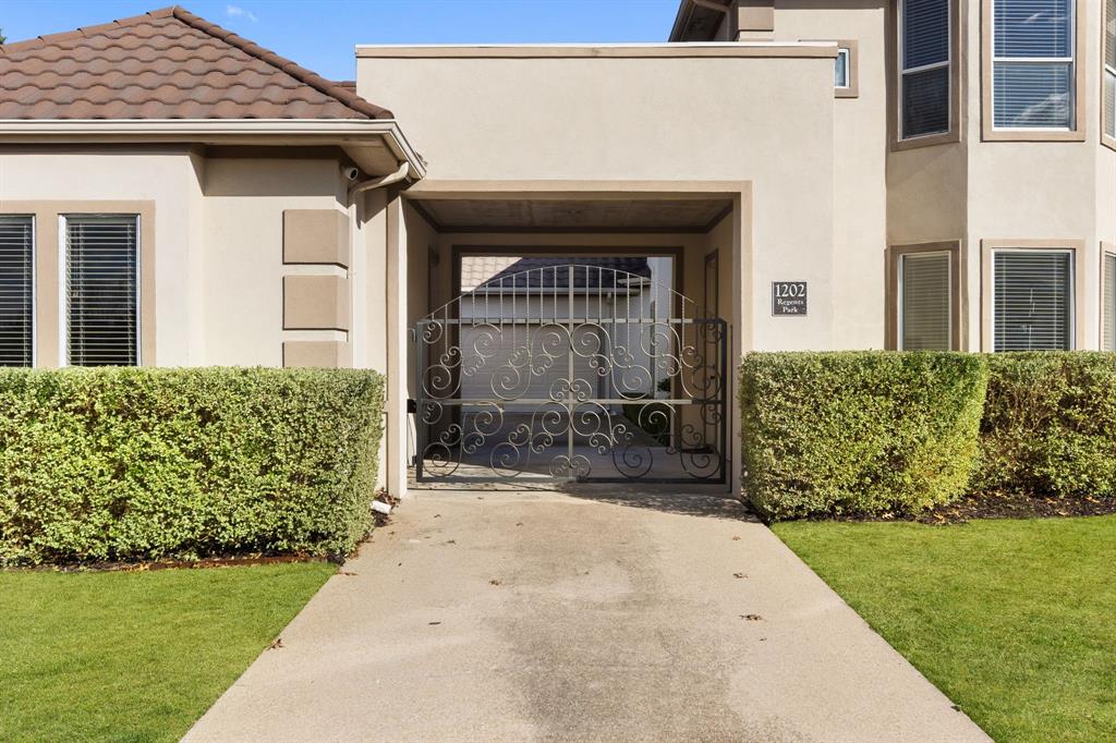 1202 Regents Park Court