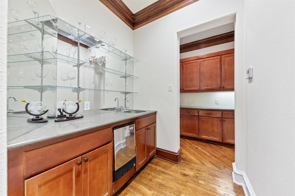 Regents Park - Residential