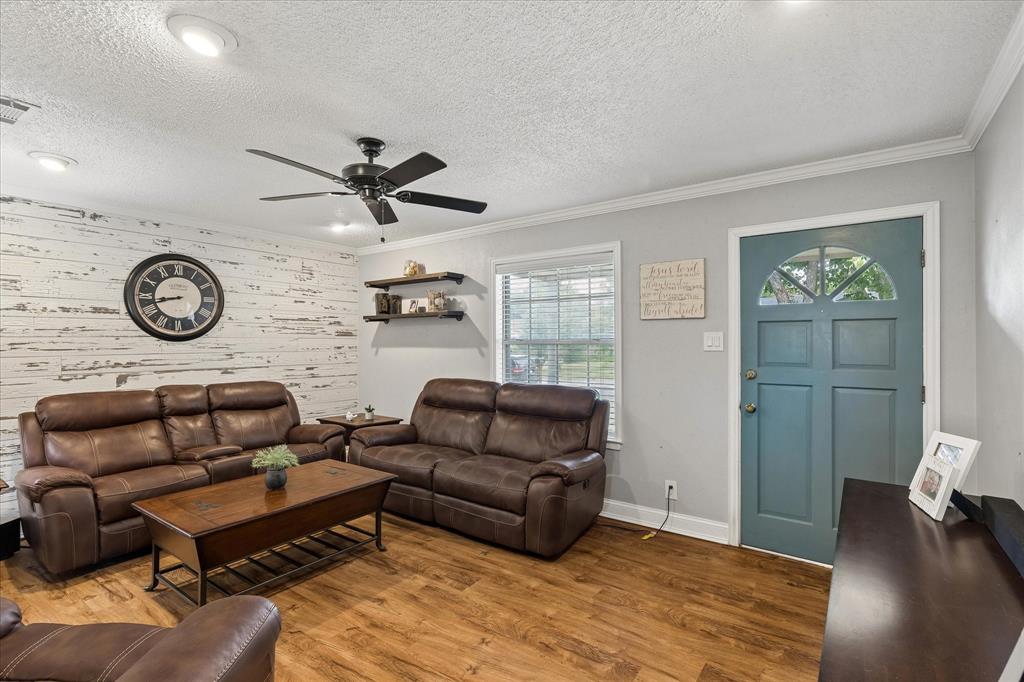936 Springdale Road