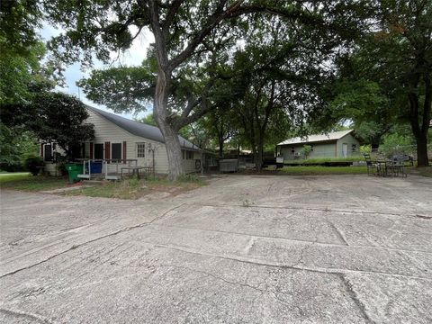 A home in Waxahachie