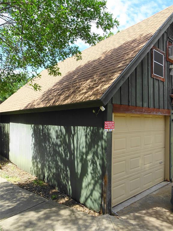 1009 Laguna Vista Court