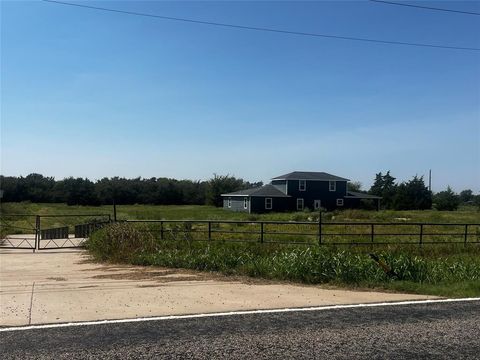 Photo of 268 Farm Road 275 S, Cumby, TX 75433 (MLS # 21053890)