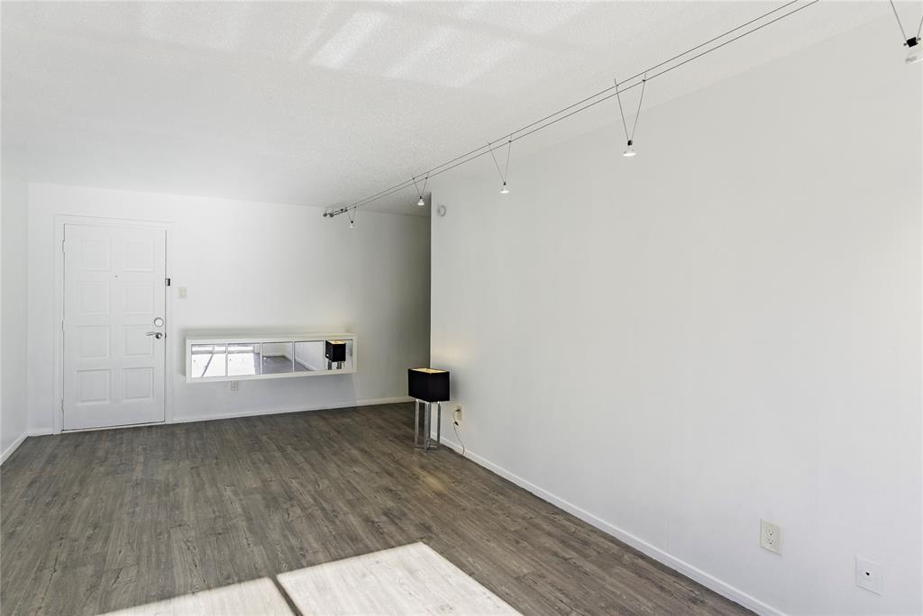 Two Holland Place Condo - Residential