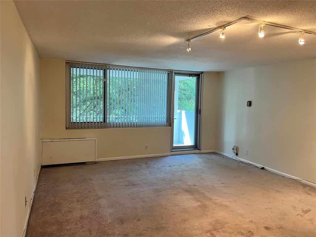 Twenty-One Turtle Creek Condo - Residential Lease