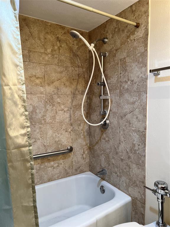 Twenty-One Turtle Creek Condo - Residential Lease