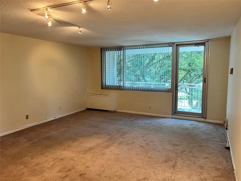 Twenty-One Turtle Creek Condo - Residential Lease
