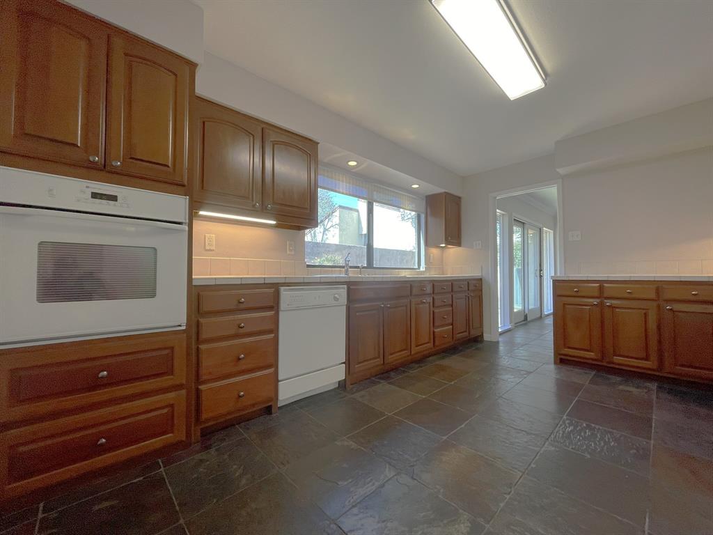 Oak Tree Village - Residential