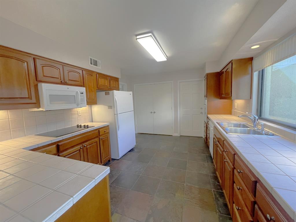 Oak Tree Village - Residential