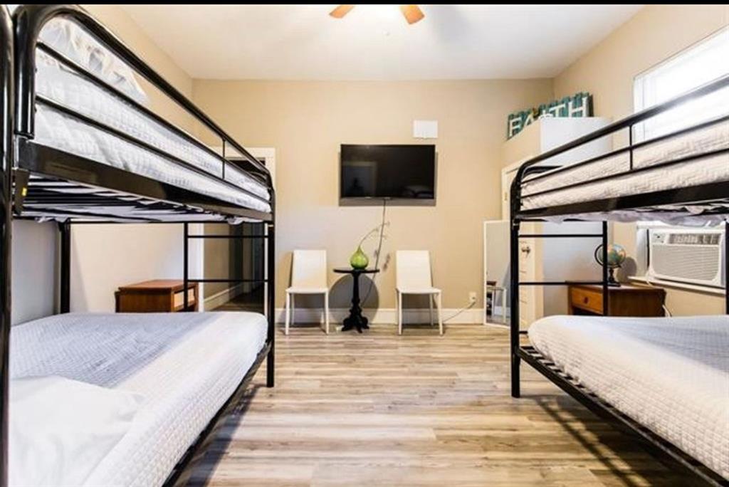 Dallas Land & Loan 02 - Residential Income