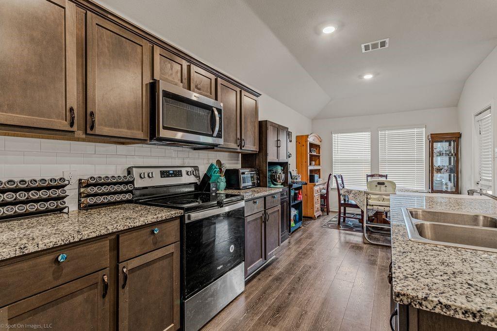 2330 Broken Bow Trail