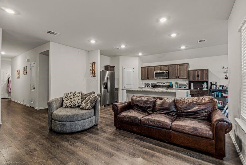 2330 Broken Bow Trail