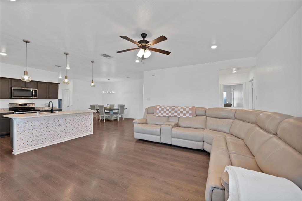 Verandah Ph 3b1 - Residential