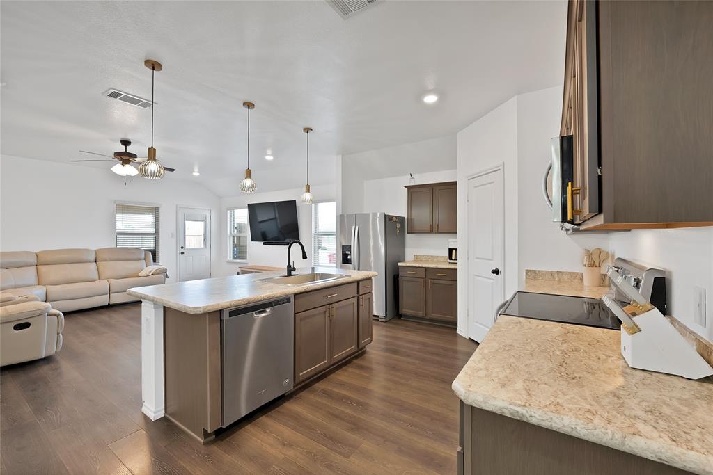 Verandah Ph 3b1 - Residential