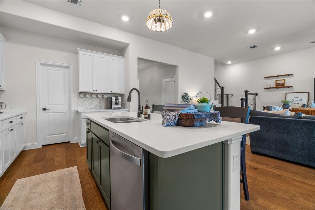 3424 Riverlawn Drive