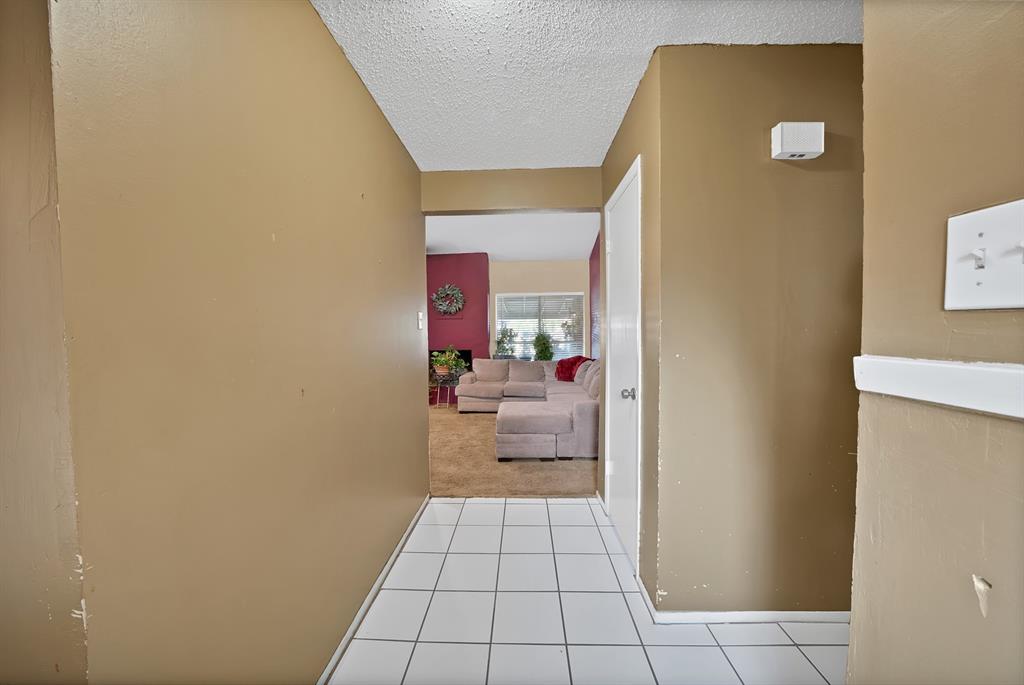 2913 Green Oaks Drive